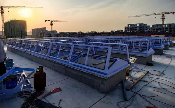 消防尖扎排烟窗怎么选择尺寸