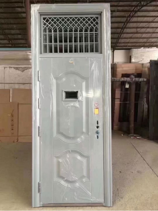 尖扎学校教室门 尖扎学校教室门