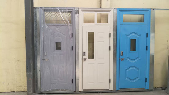 尖扎学校教室门