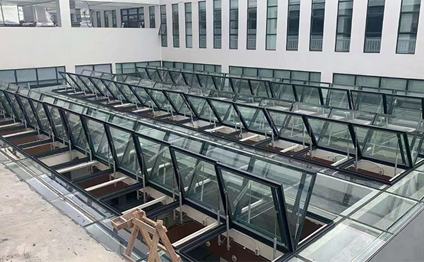 百安科技有限公司近期尖扎排烟窗项目案例分享 百安科技有限公司近期尖扎排烟窗项目案例分享