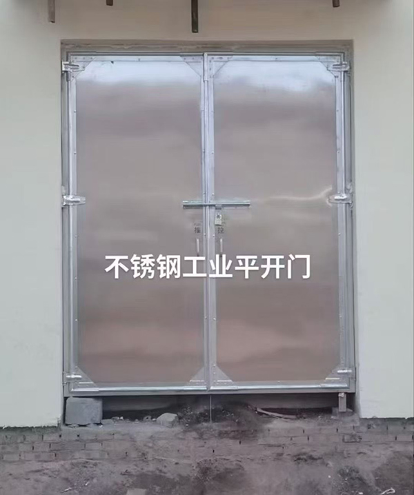 不锈钢尖扎工业平开门在现代工业场景中的应用实践