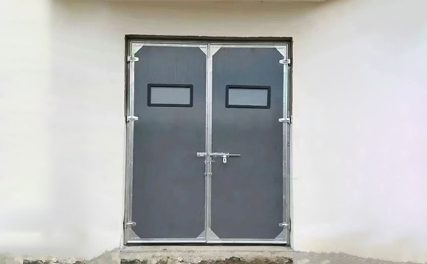 尖扎工业门在高温作业区域的运行表现