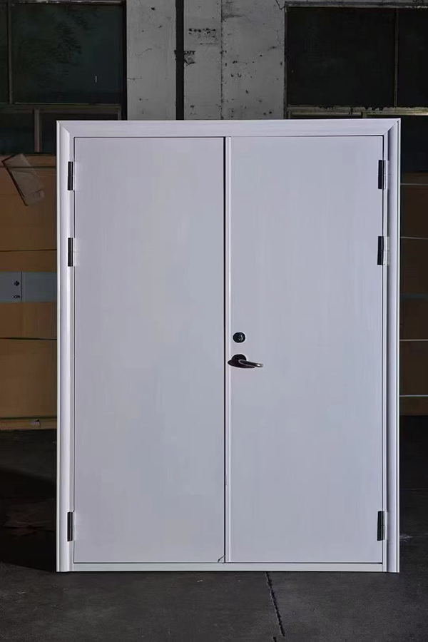 酒店项目完成公共区域尖扎防火门布设